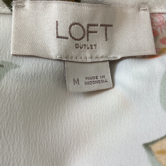 LOFT Outlet medium blouse lemons ruffle sleeves - Picture 10 of 11